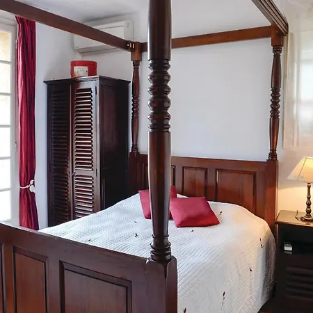 Apartment Four-bedroom In *